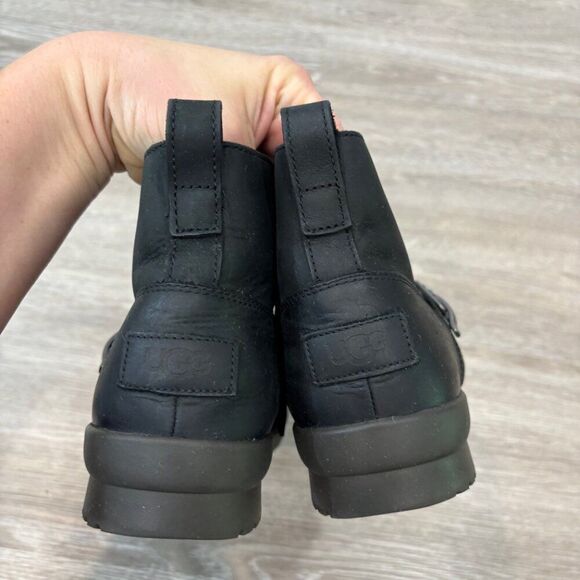 UGG Black Leather Women's Cheyne Ankle Boot sz 8.5 - Picture 7 of 10